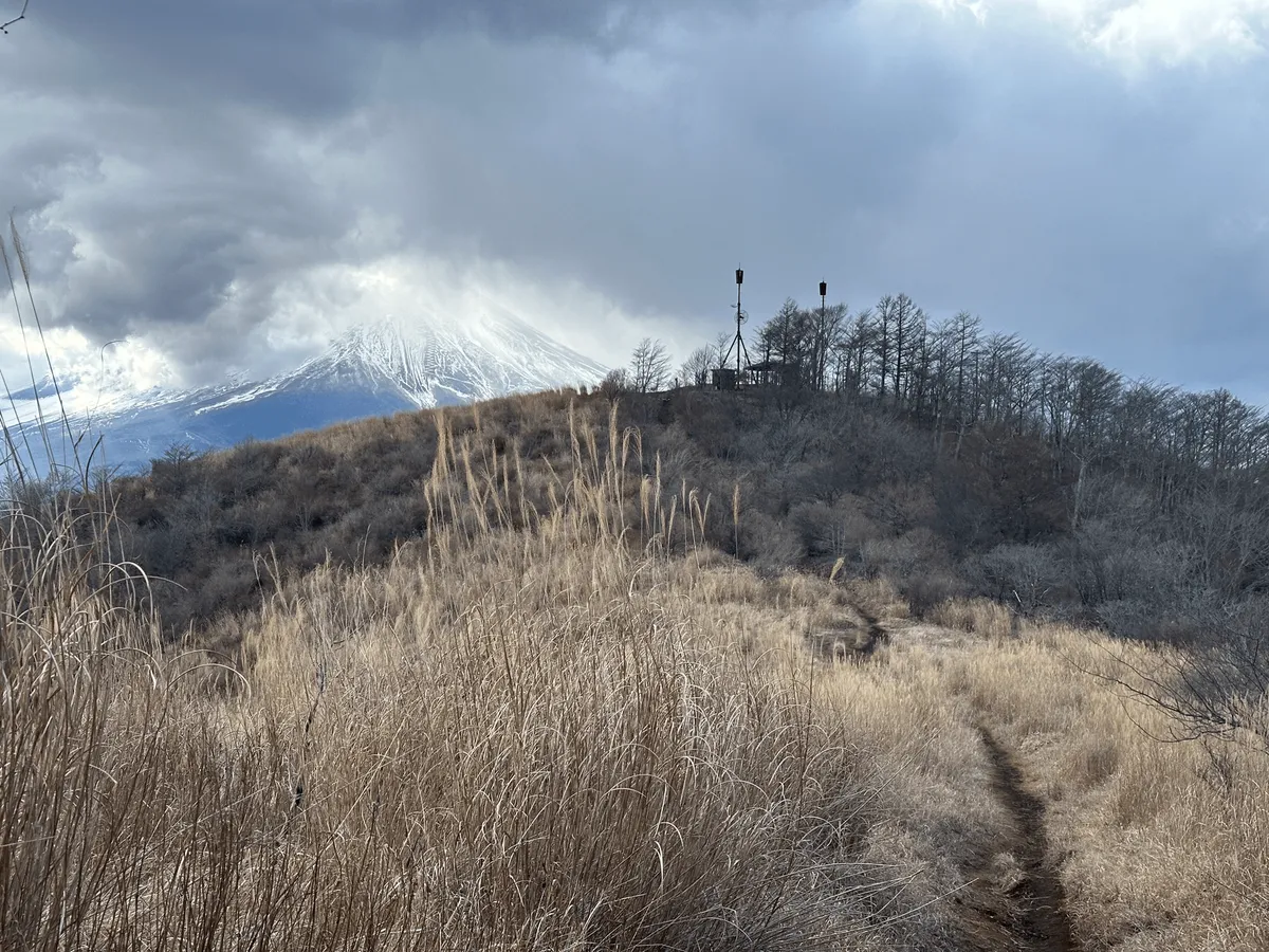 Mt Fuji looms behind the trail