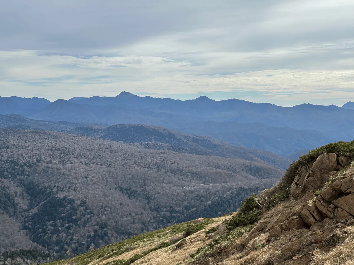 Some pointy mountains in the distance