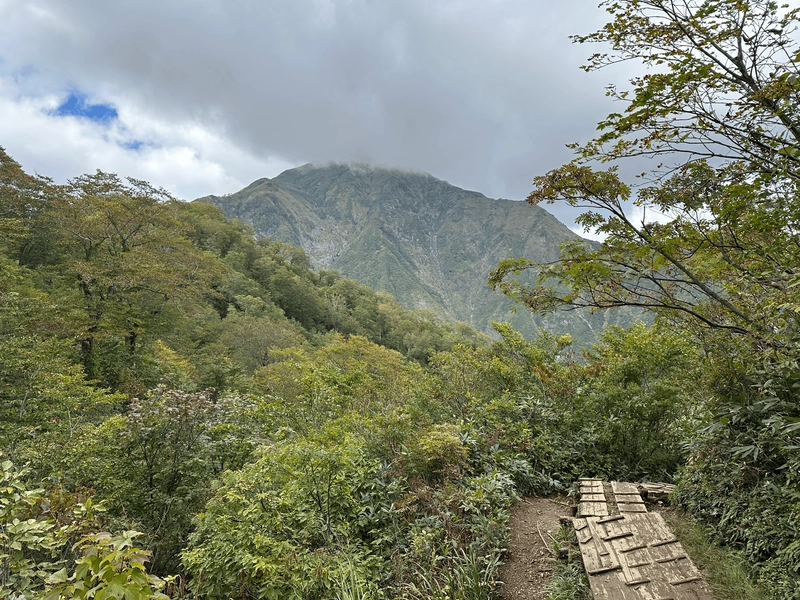 Mt Tanigawa partially visible from the descent's boardwalk