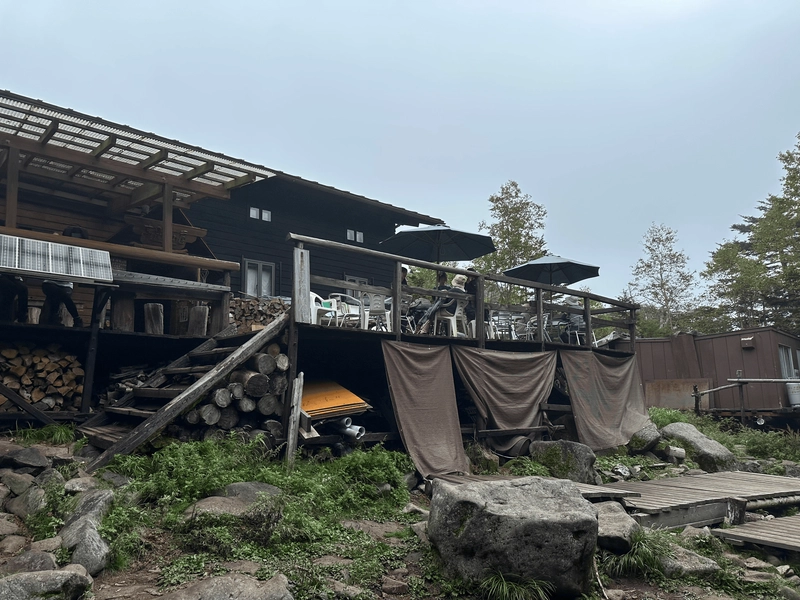 Front of the Takami-ishi mountain cabin